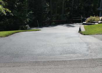 Residential-Driveway-Sealcoating-7